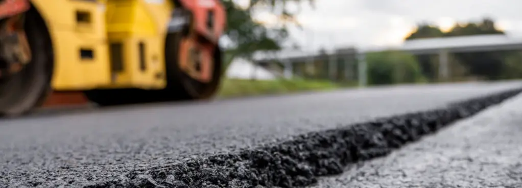Commercial asphalt paving services